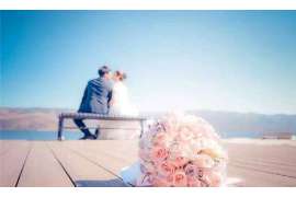 婚姻情感公益援助挽回热线：守护爱情，照亮心路